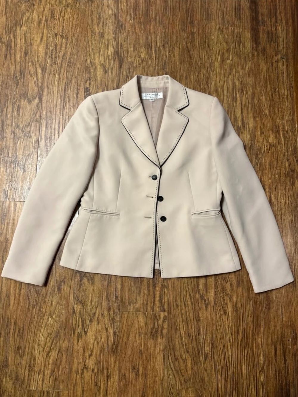 Tahari Author S. Levine Women's Beige Blazer with Black Trim Size 8P